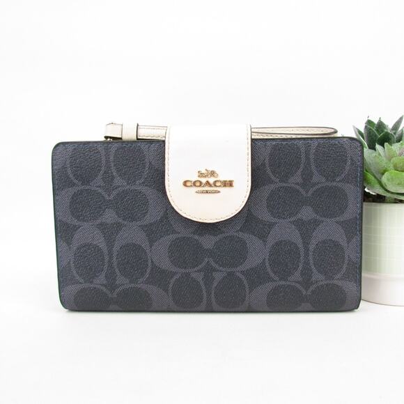 Coach Signature Colorblock Tech Phone Wallet - Picture 1 of 9